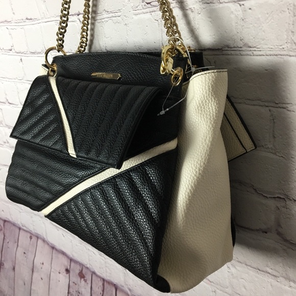 Steve Madden Quilted  Cream & Black Shoulder Purse - Picture 4 of 14